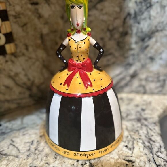Dolly Mama Cookie Jar - Picture 8 of 8